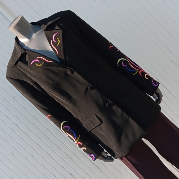 PSALMS: CIV LADIES COLORFULLY EMBROIDERED LUX BLAZER - Picture 9 of 16